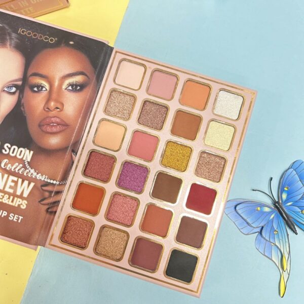 Makeup Book - Image 5
